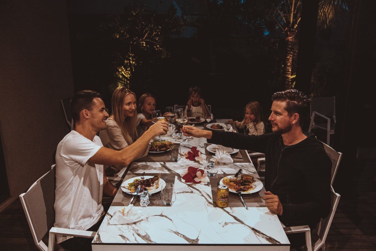 Mythic Suites & Villas - Dining