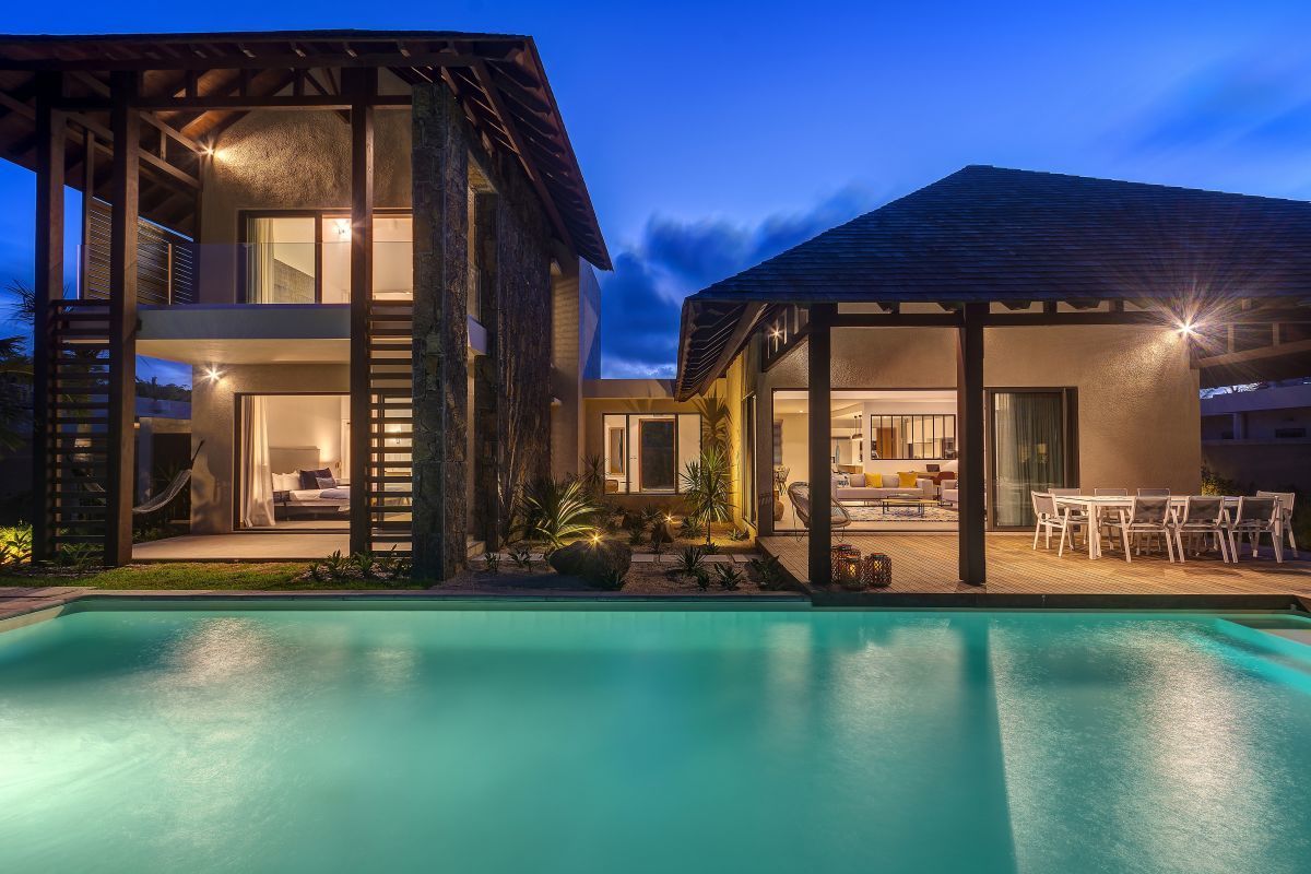 Mythic Suites & Villas - Pool
