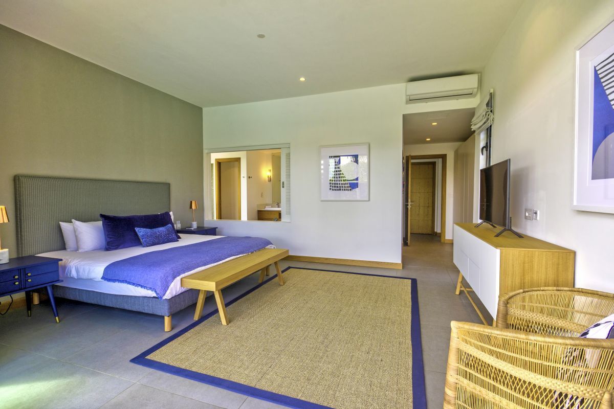 Mythic Suites & Villas - Room