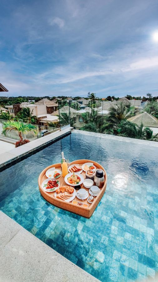 Mythic Suites & Villas | Lovers