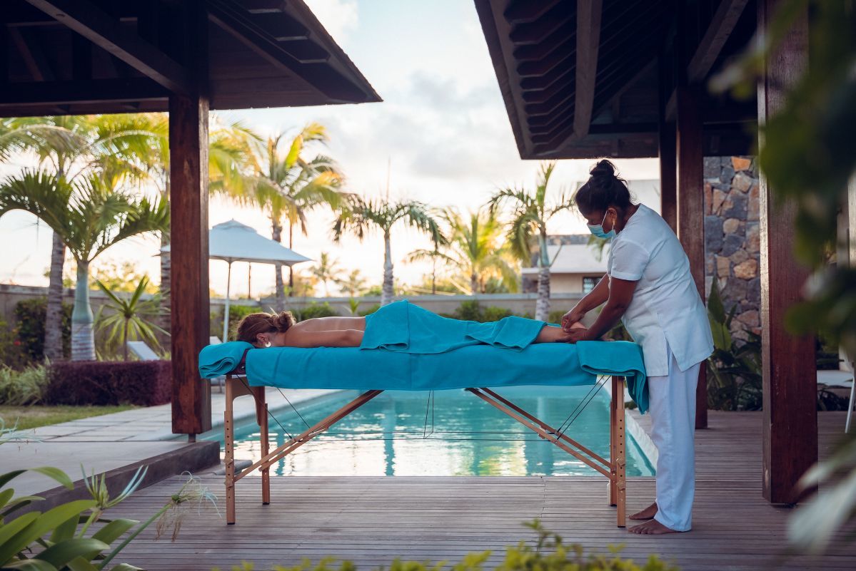 Mythic Suites & Villas | Lovers